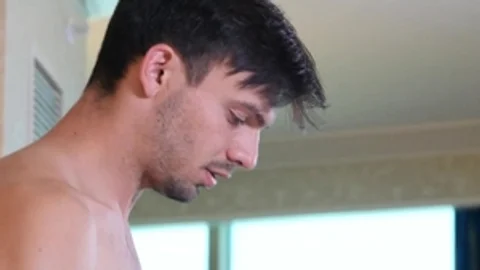 GayRoom: Jason Maddox impressed by Mason Lear