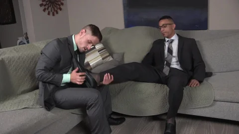 SayUncle X Gentlemen's Closet: Ripped Hunks Worship Bodies